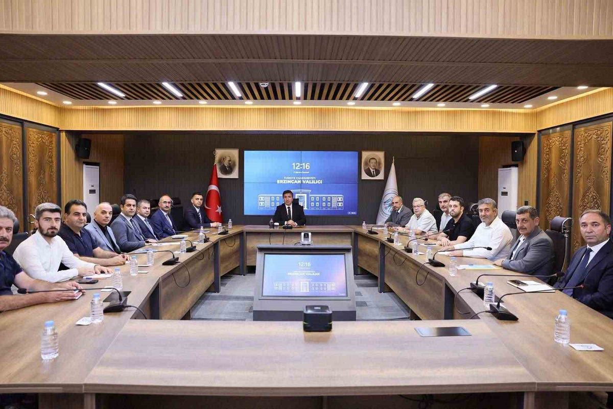 Erzincan'da İl Özel İdaresi Yatırımları Değerlendirildi