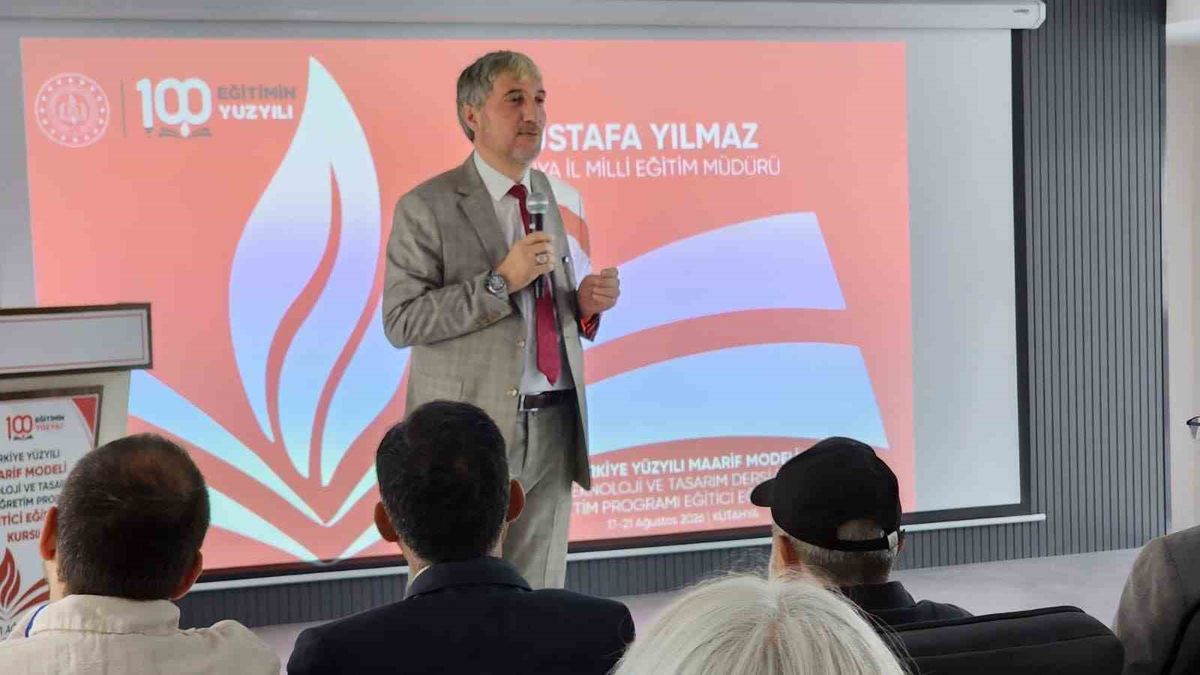 Kütahya'da Teknoloji Tasarım Öğretmenlerine Eğitici Eğitimi Kursu Başladı