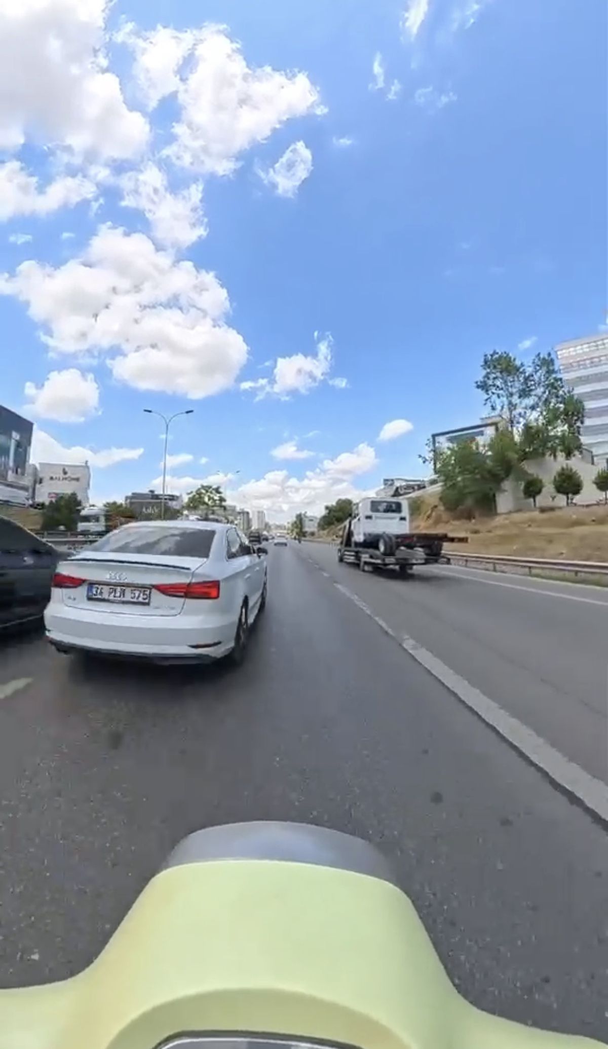 Maltepe'de makas atan sürücüye 115 bin lira ceza