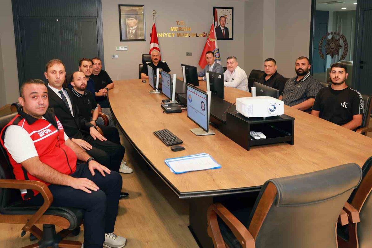 Mersin'de Taraftar Temsilcileriyle Güvenlik Toplantısı