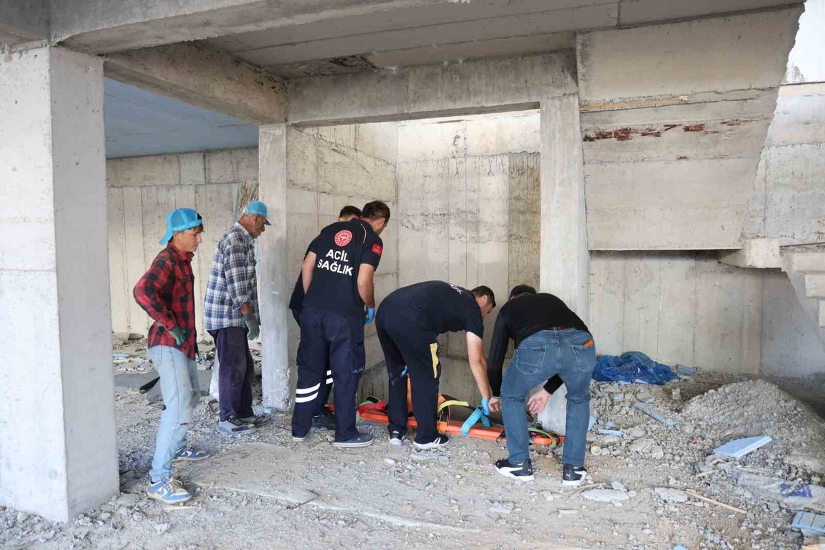 Nevşehir'de inşaat mühendisi asansör boşluğuna düştü, ağır yaralı.