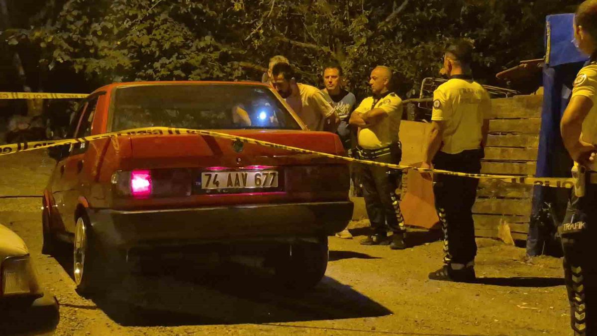 Bartın'da Ehliyetsiz Sürücü Kaçarken Akrabasına Çarptı