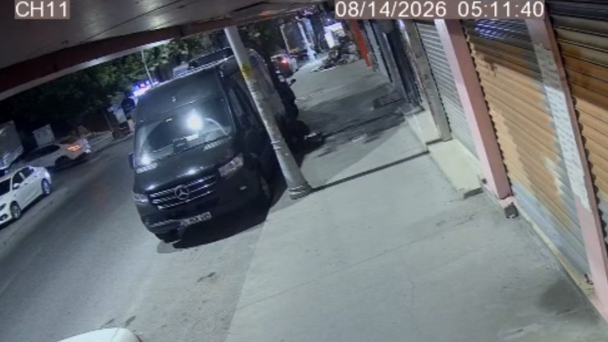 Sultangazi'de Kiralık Araç Maskeli Hırsız Tarafından Çalındı