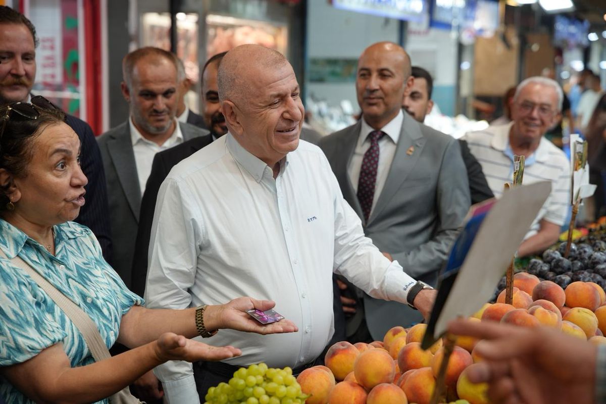 Ümit Özdağ Ankara'da Esnaf ve Vatandaşlarla Buluştu
