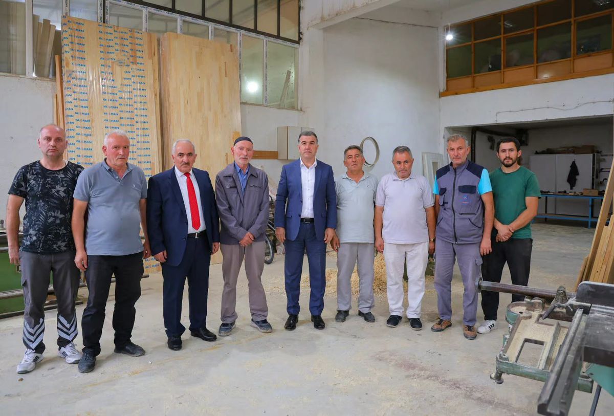 Bayburt Valisi Mobilyacı Esnafını Ziyaret Etti