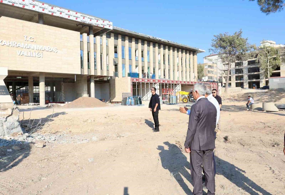 Vali Ünlüer'den Yeni Hükümet Konağı İncelemesi