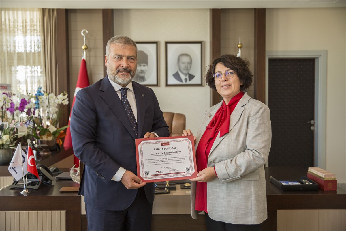 Anadolu Üniversitesi Rektörü'nden ESOGÜ Rektörü'ne hayırlı olsun ziyareti