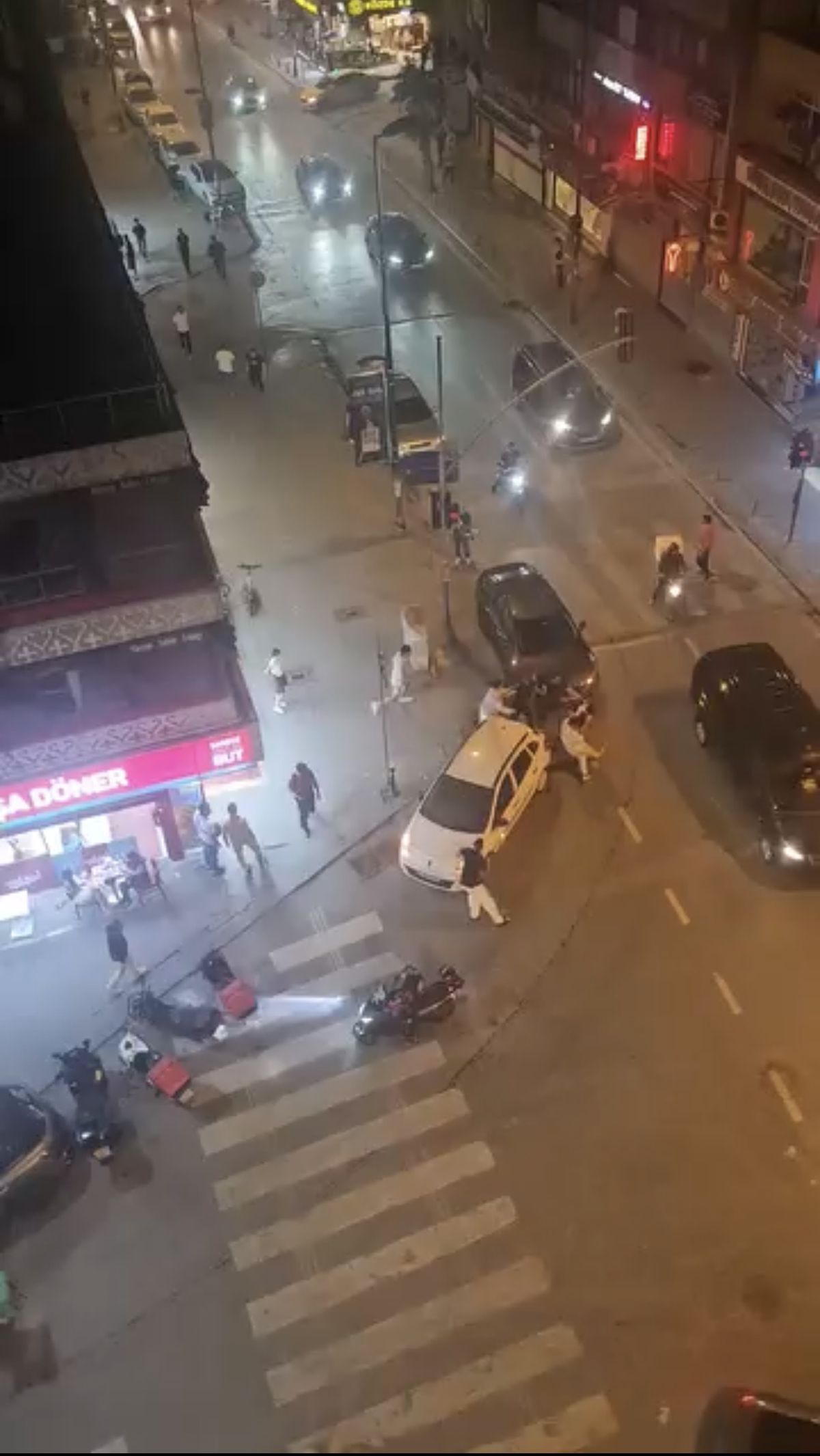Bahçelievler'de kavgada ortalık karıştı: 5 kişi gözaltına alındı, serbest bırakıldı