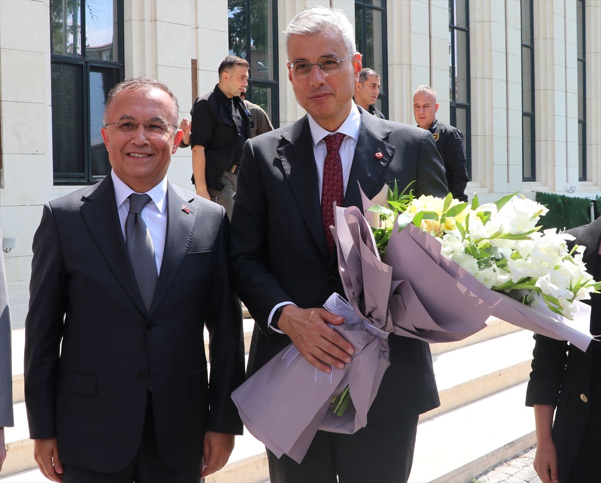 Bakan Memişoğlu Gaziantep'te Temaslarda Bulundu