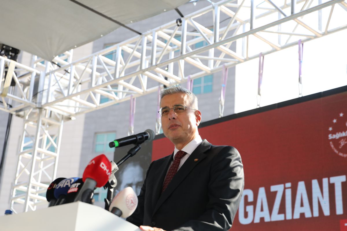 Bakan Memişoğlu Gaziantep'te: Sezaryen Oranlarında Düşüş ve Yeni Hastane Açılışı