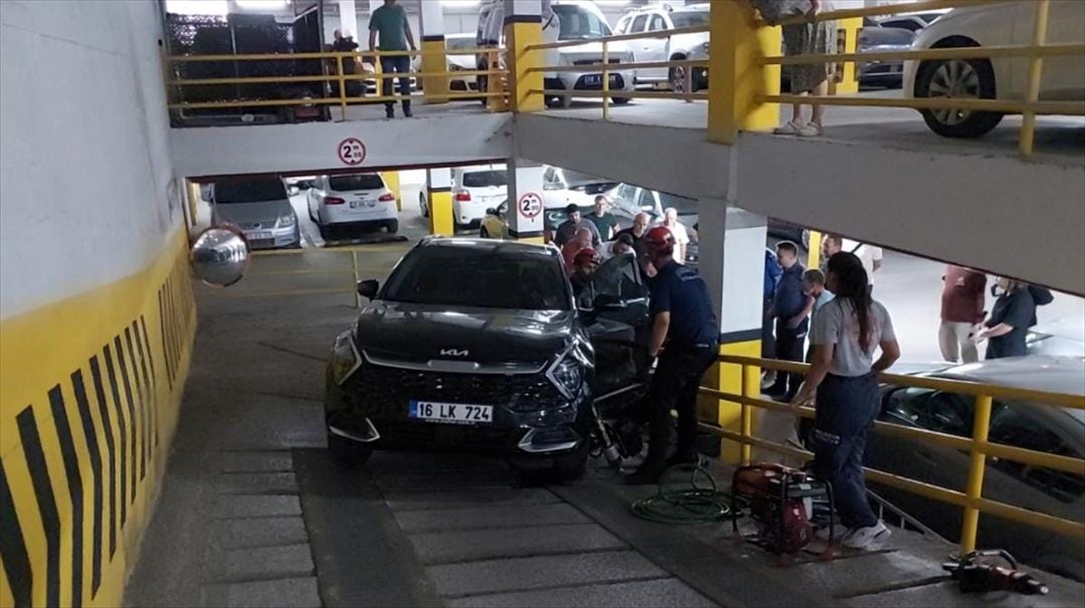 Otoparkta SUV çarpması: 1 yaralı