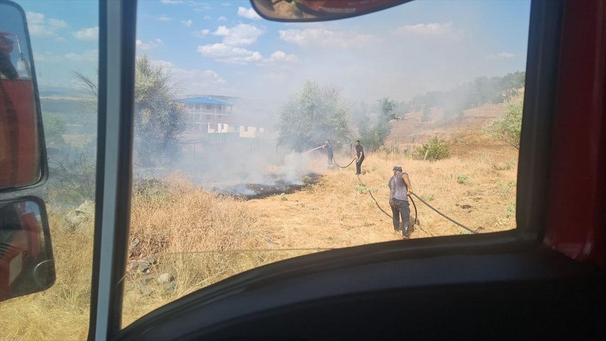 Bingöl'de otluk yangın söndürüldü