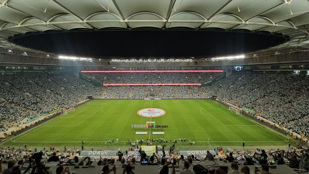 Bursaspor taraftarı rekor kırdı: 40 bin 850 kişi