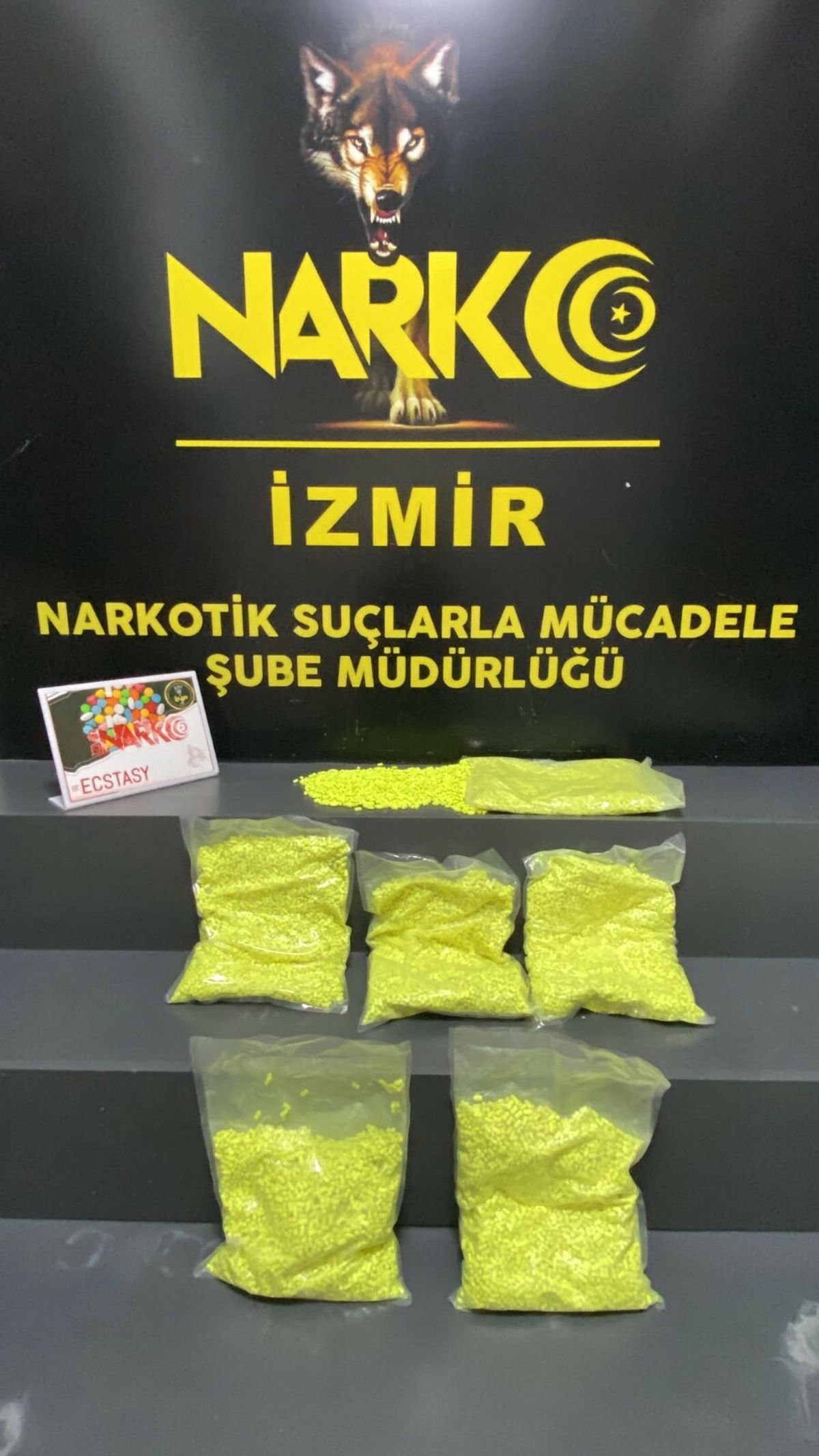 Bornova'da Büyük Uyuşturucu Operasyonu: 31 Bin Ecstasy Ele Geçirildi
