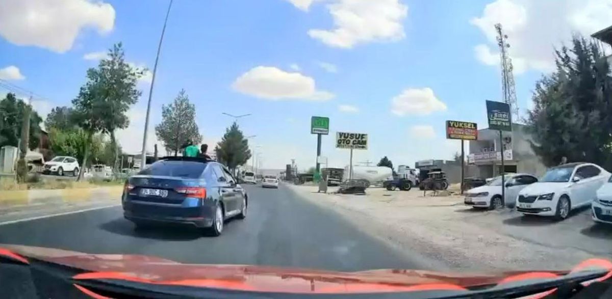 Diyarbakır'da Çocukların Sunrooftan Tehlikeli Yolculuğu Kamerada