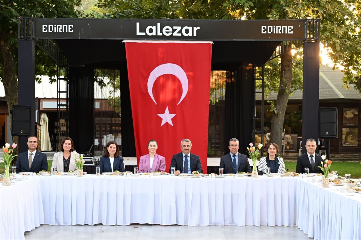 Edirne'de Komutanlara Veda Yemeği