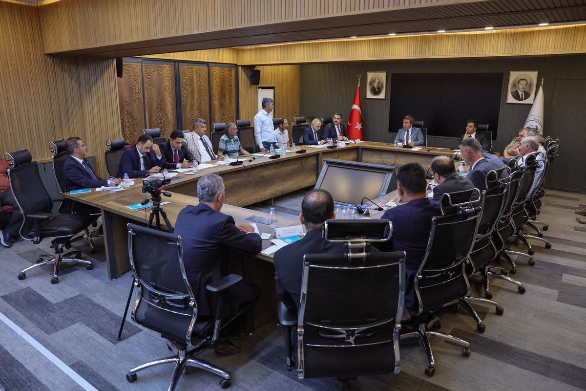 Erzincan'da Mahalle Muhtarlarıyla İstişare Toplantısı