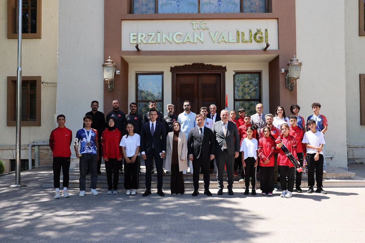 Erzincan Valisi Sporcuları Kabul Etti