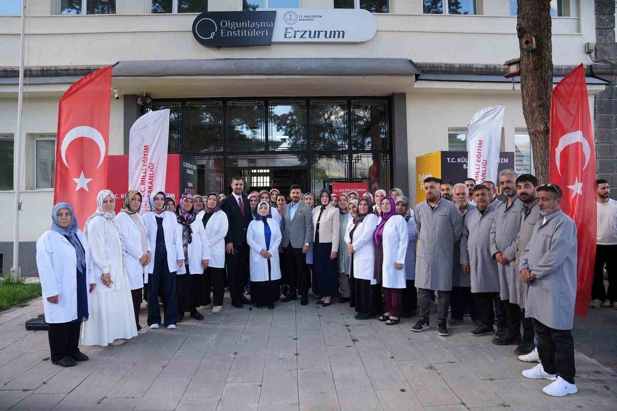 Milli Eğitim Bakanlığı Hayat Boyu Öğrenme Genel Müdürü Topoğlu, Erzurum'da Programlara Katıldı
