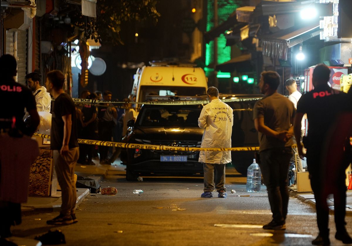 Fatih’te silahlı kavga: 1 ölü, 1 yaralı