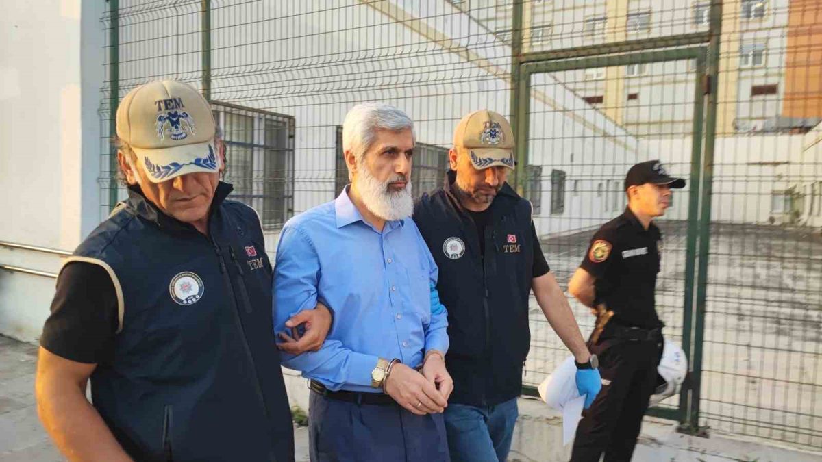 Adana'da Furkan Vakfı'na operasyon: Kurucu Başkan Kuytul ve eşi gözaltında