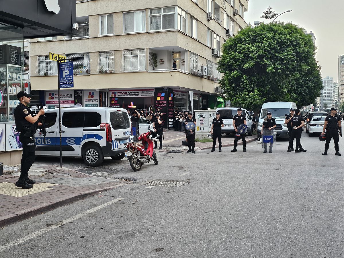 Furkan Vakfı'na operasyon: Kurucu başkan Kuytul ve eşi gözaltında