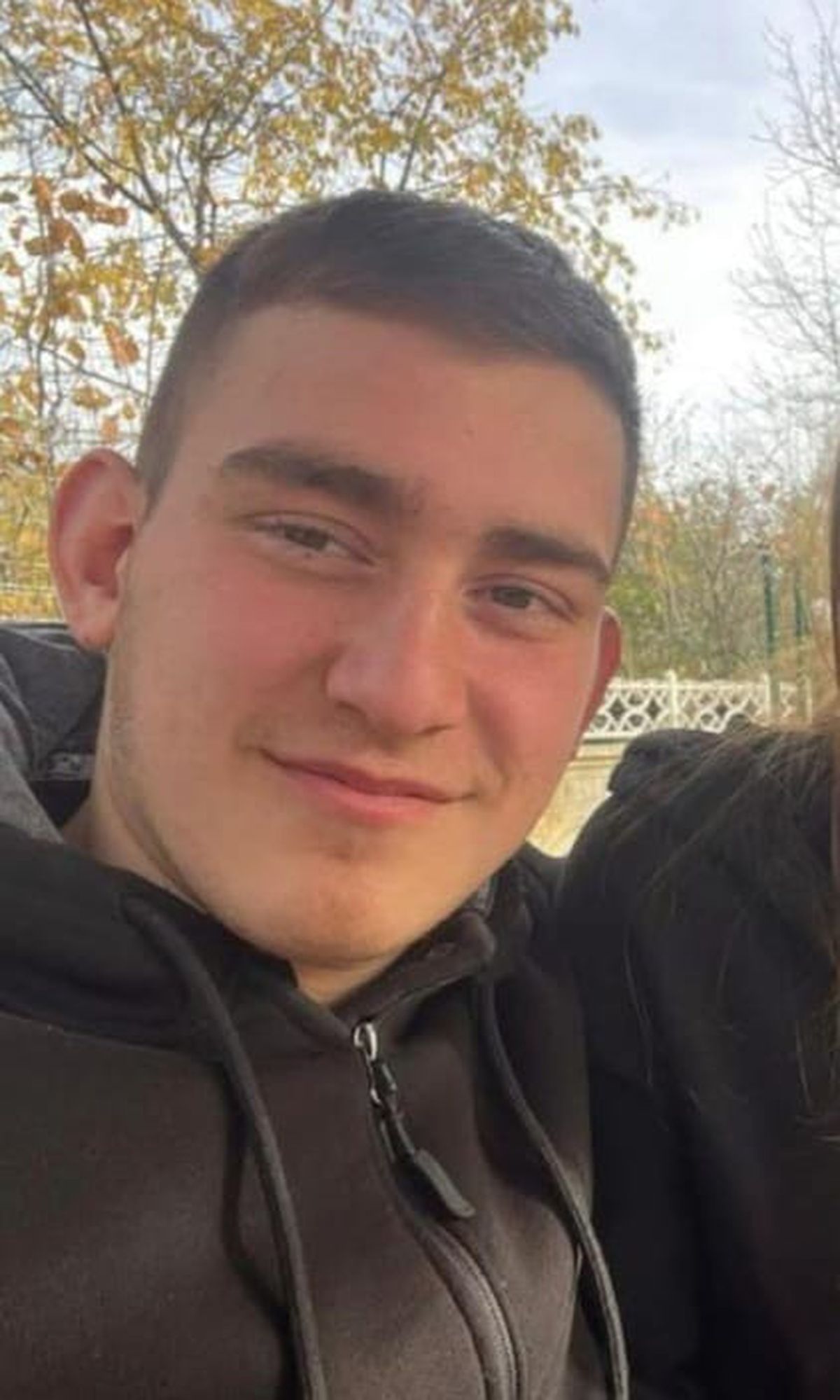 Cide'de Anten Tamiri Sırasında Epilepsi Nöbeti: 17 Yaşındaki Genç Hayatını Kaybetti
