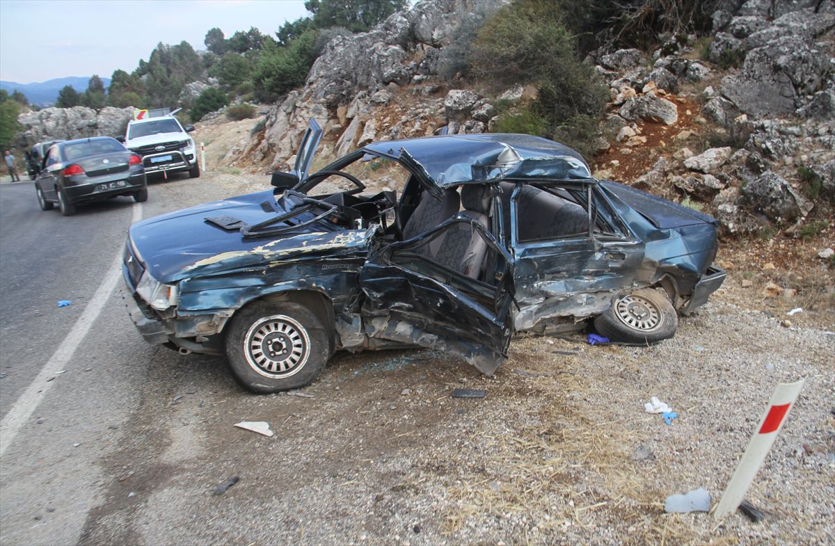 Beyşehir'de Tır-Otomobil Çarpışması: 1 Ölü, 3 Yaralı