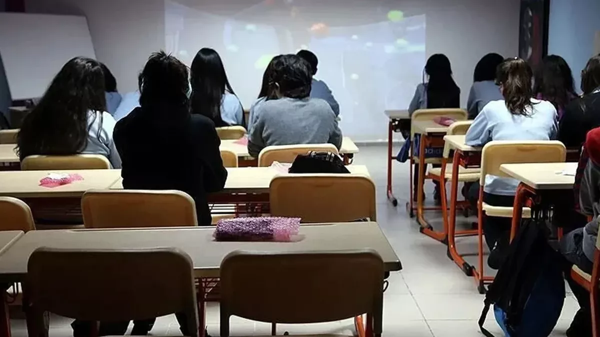 MEB e-sınav görev başvuruları başladı: İşte ücretler ve tarih
