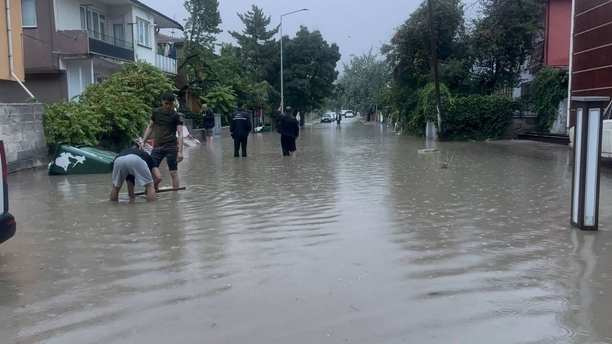 Meteoroloji'den 4 İl İçin Sağanak Uyarısı