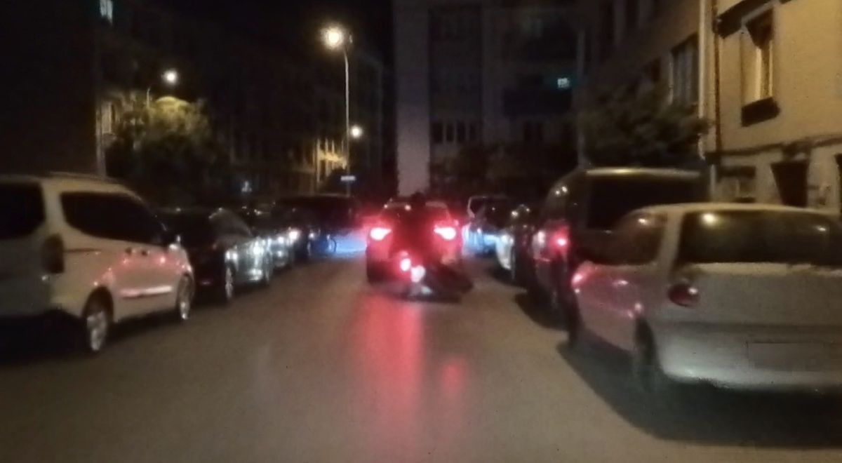 Eskişehir'de Motosiklet Kazası Kamerada: Ani Fren Savrulmaya Neden Oldu