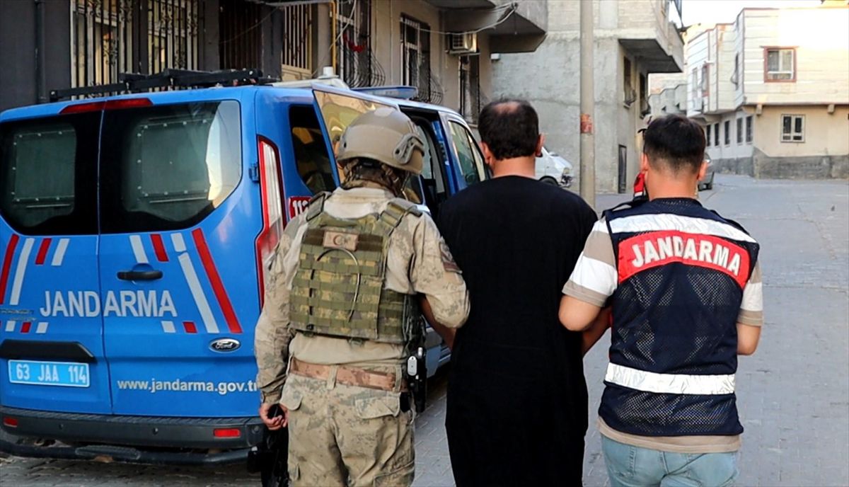 Şanlıurfa'da Göçmen Kaçakçılığı Operasyonu: 10 Gözaltı