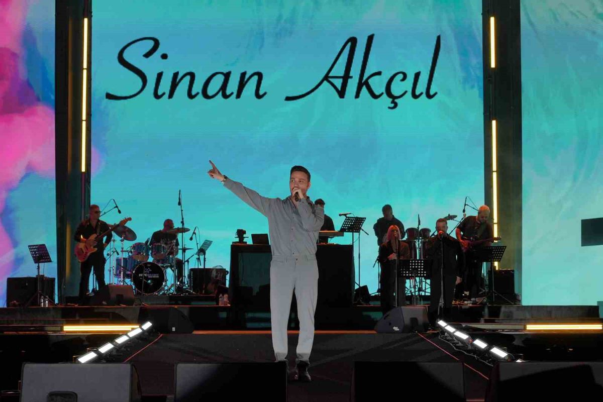 Sinan Akçıl Erzurum Kültür Yolu Festivali'nde Sahne Aldı