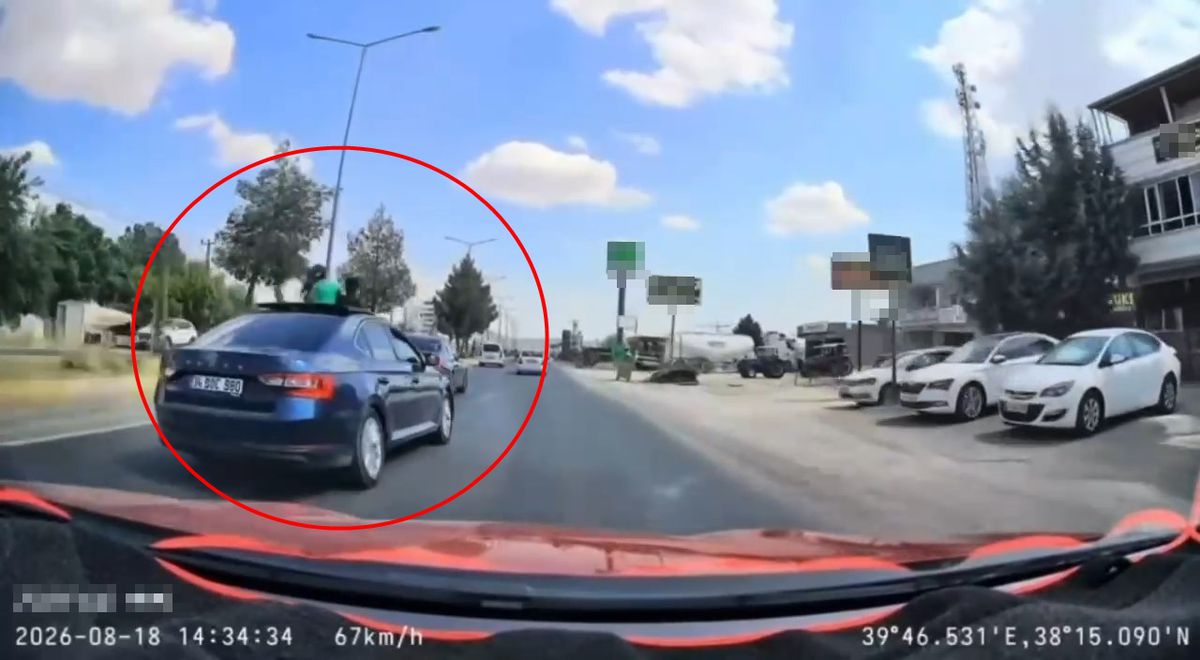 Diyarbakır’da Tehlikeli Yolculuk: Açılır Tavandan Çıkan Çocuklar Kamerada