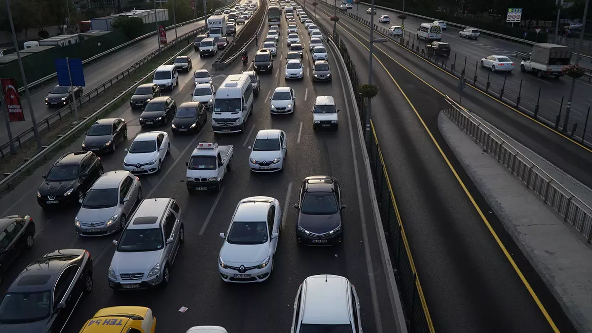 Temmuz'da trafiğe 207 bin 508 araç kaydı yapıldı; dizel araçlara ilgi rekor düşüşte