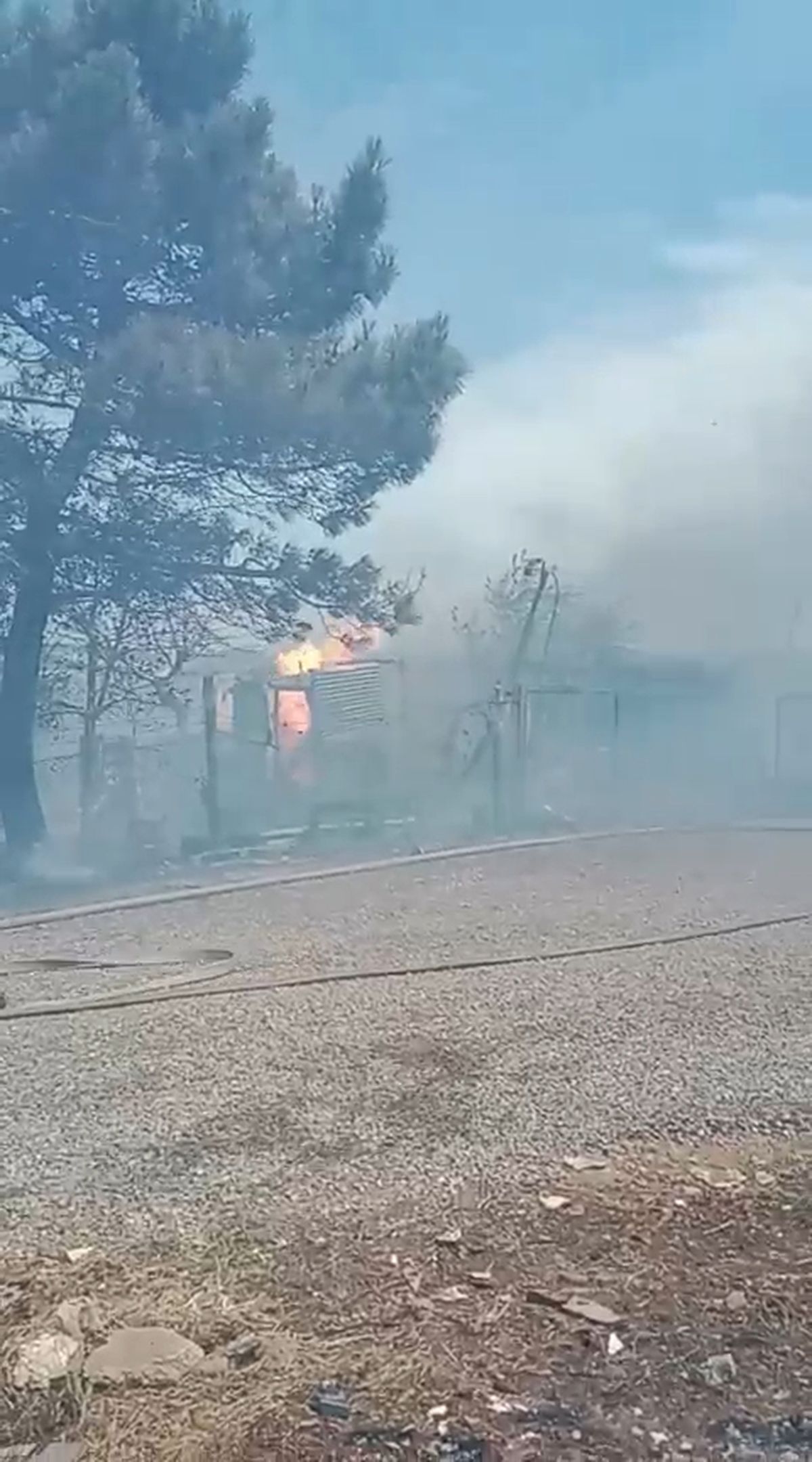 Tuzla'da Yangın: Ev Kullanılamaz Hale Geldi