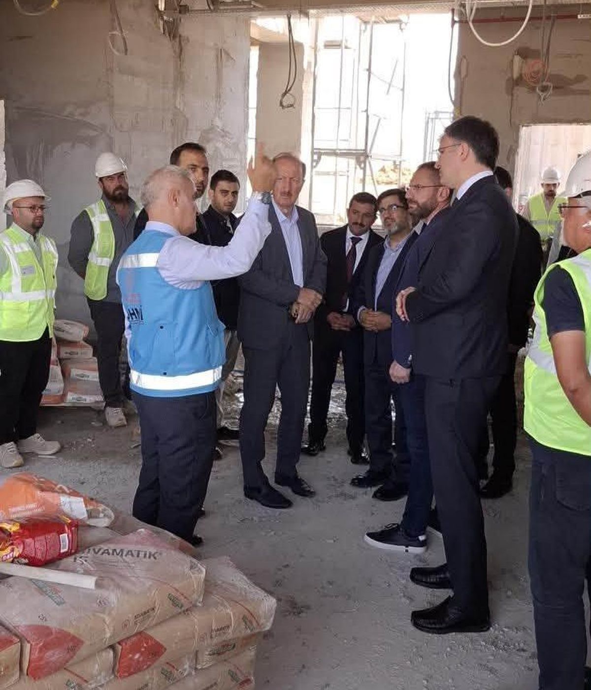 Bakan Yardımcısı İskurt, Gümüşhane-Bayburt Havalimanı'nda İncelemelerde Bulundu