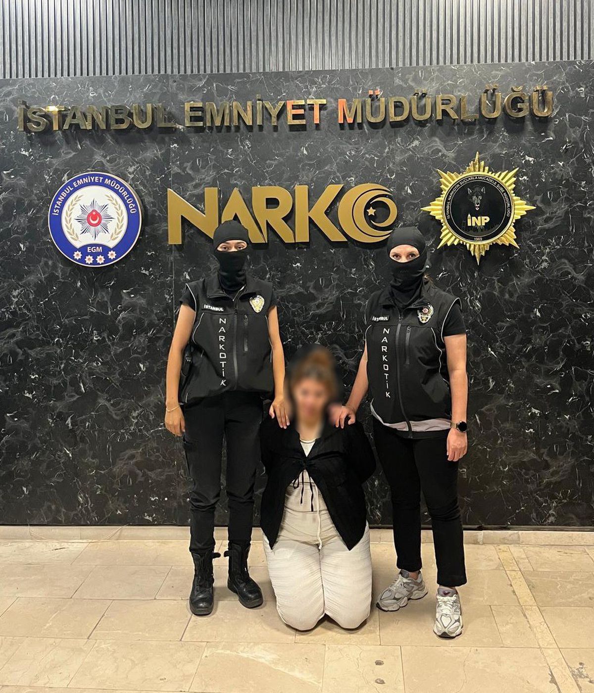 İstanbul'da Kırmızı Bültenle Aranan Uyuşturucu Kaçakçısı Kadın Yakalandı