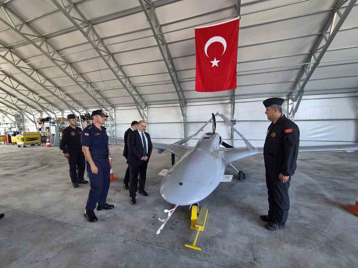 Balıkesir Valisi Bandırma'da Askeri ve Mülki Birimleri Ziyaret Etti