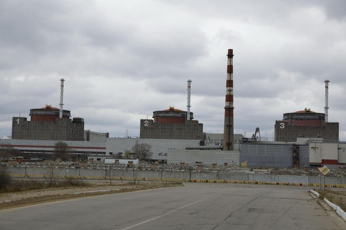 Zaporijya Nükleer Santrali personelinin kullandığı otobüs durağına İHA saldırısı: 1 ölü