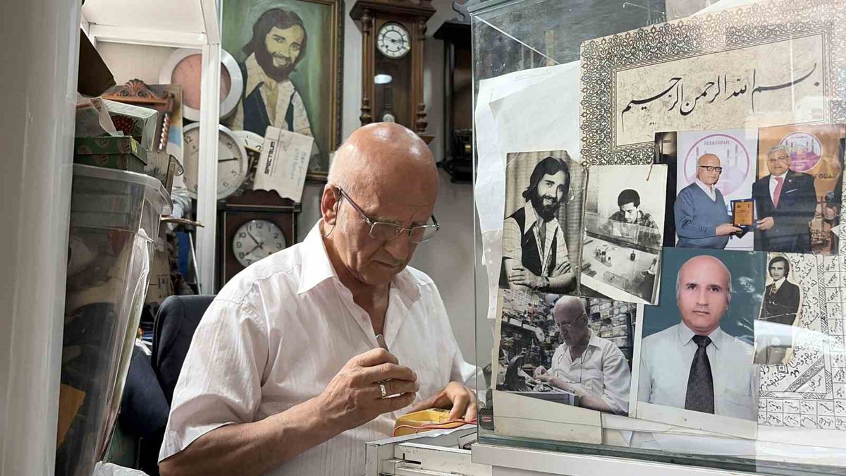 68 Yıldır Zamana Ayar Veren Saat Ustası