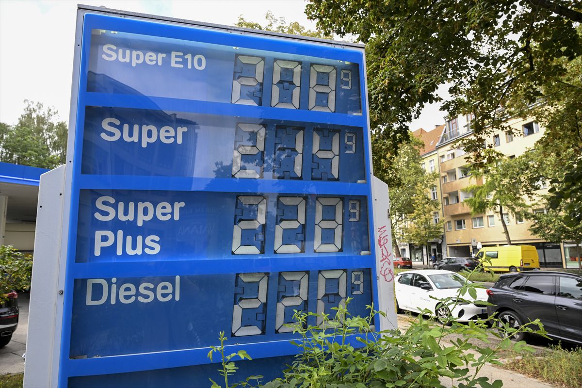Almanya'da motorin fiyatları rekor kırıyor