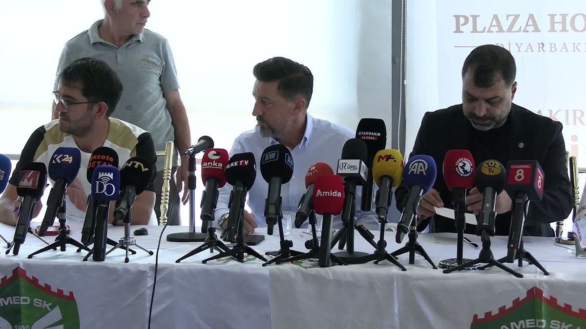 Amedspor'dan transfer açıklaması: 17 transfer yaptık, sıfırdan takım kurduk