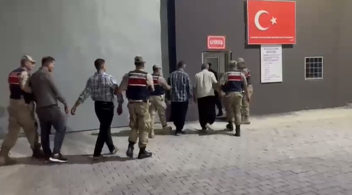Siverek'te yol verme tartışması: 4 şüpheli tutuklandı