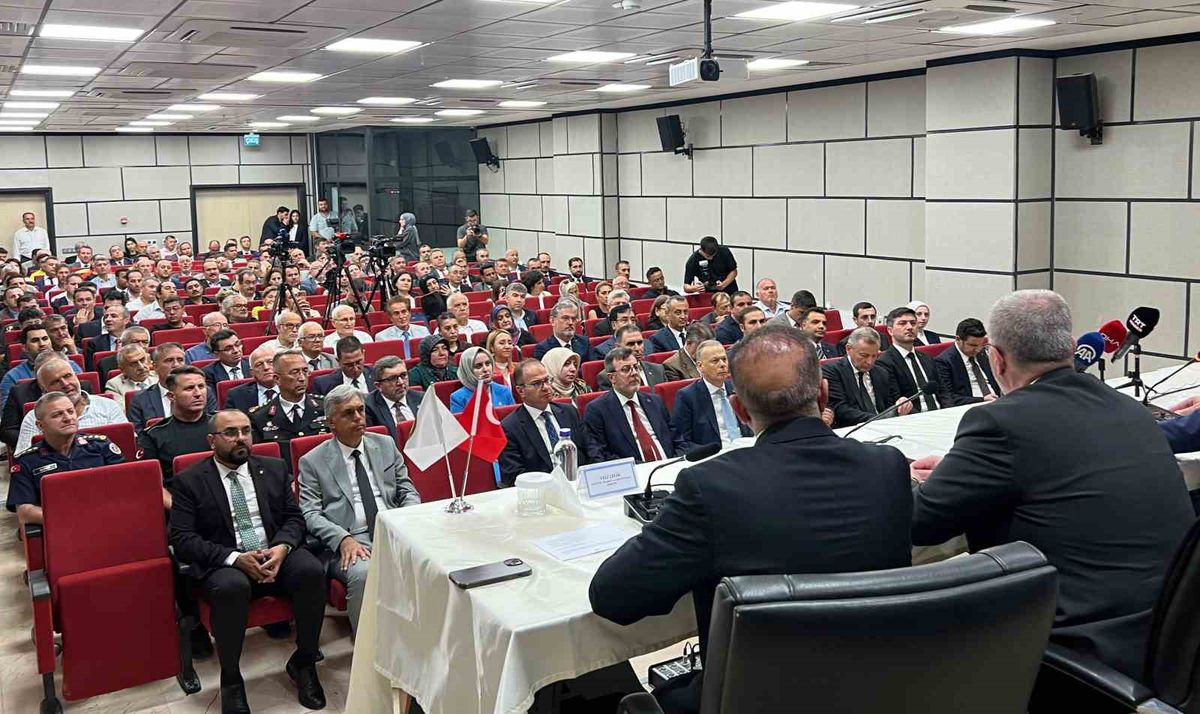 Bakan Bolat: İhracatta Cumhuriyet Tarihimizin Rekoru Kırıldı