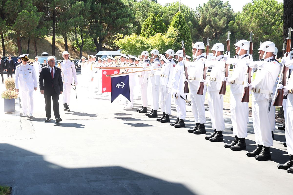 Bakan Güler Donanma Komutanlığı'nı Ziyaret Etti