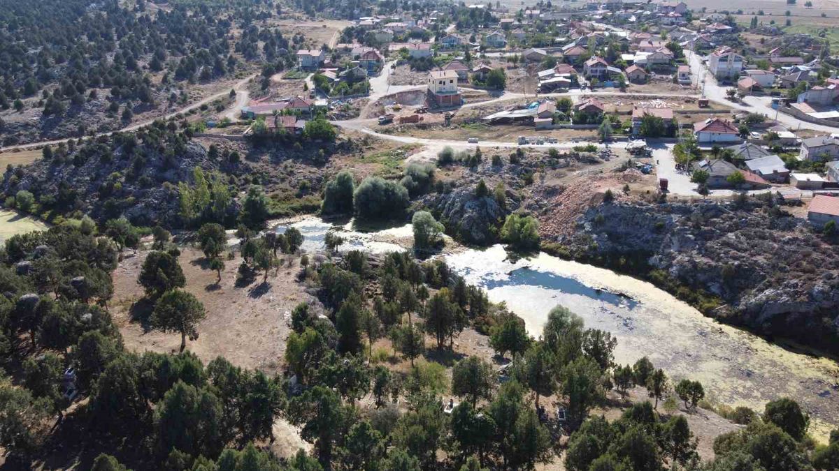 Leylekler Göç Etti, Beyşehir'deki Vadiler Sessizliğe Büründü
