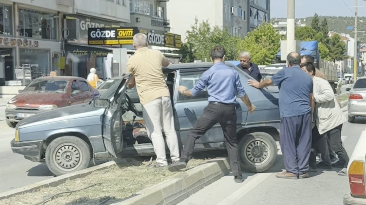 Boyabat'ta Otomobil Refüje Çıktı