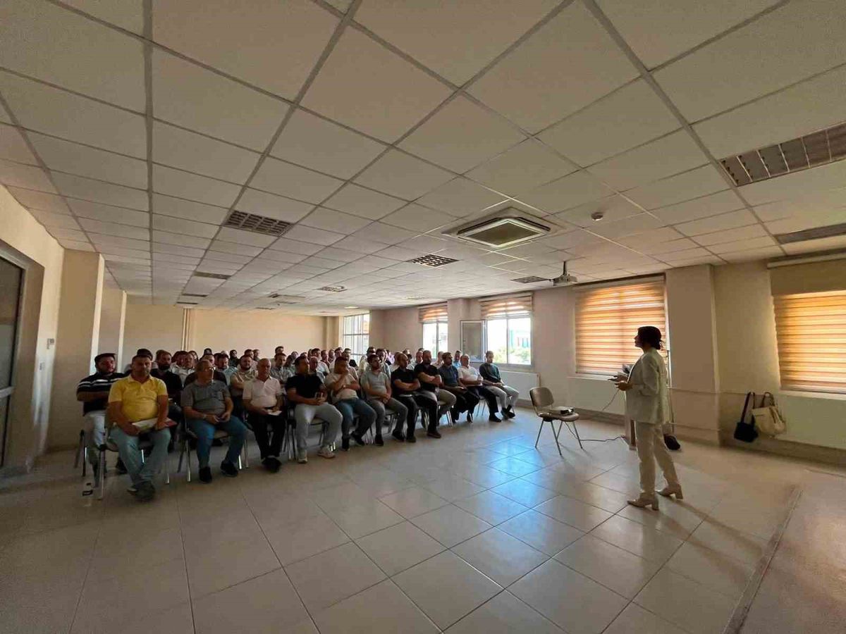 Burhaniye'de Müftülük Personeline Bağımlılıkla Mücadele Semineri