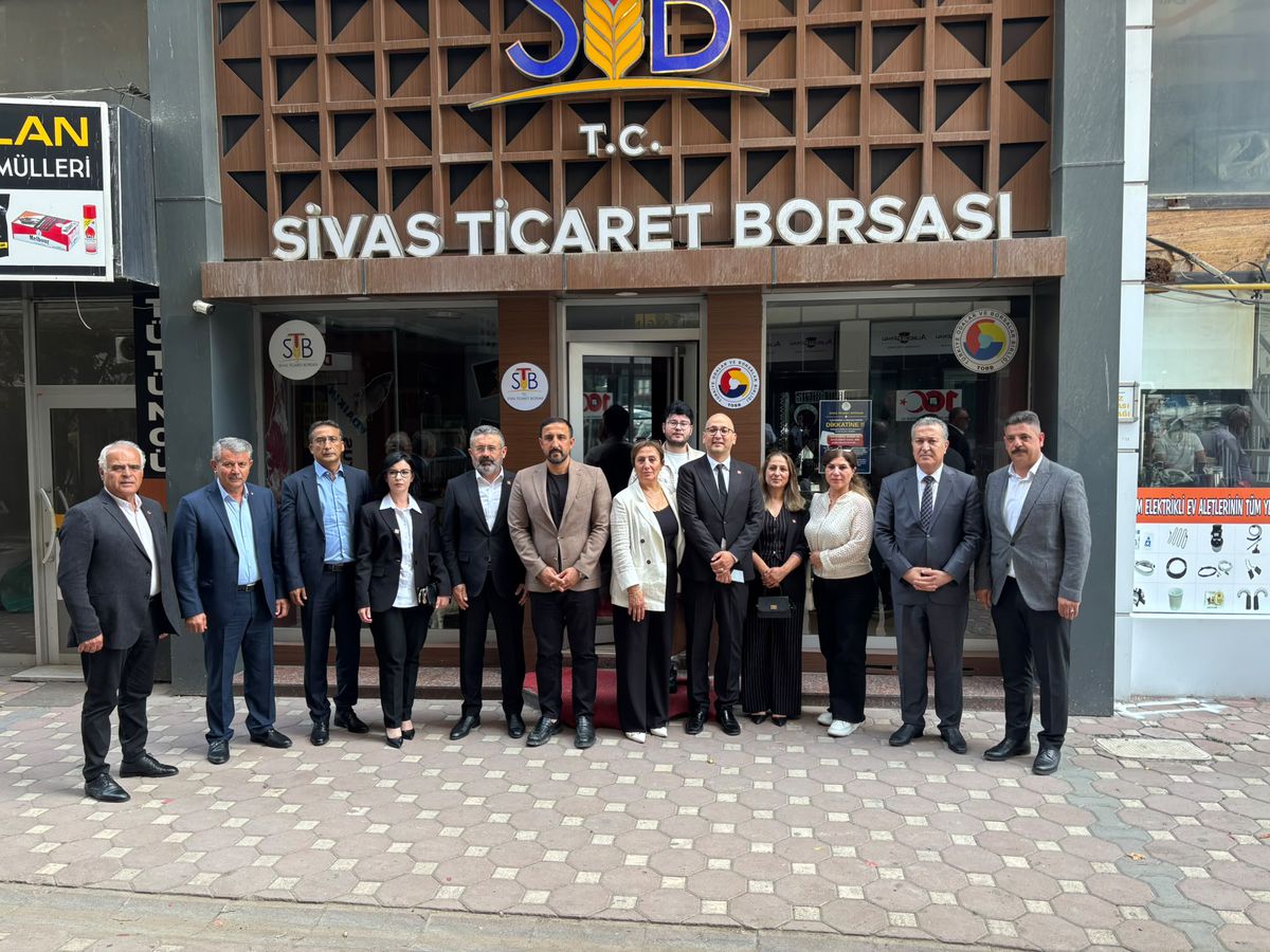 CHP heyeti Sivas'ta temaslarda bulundu